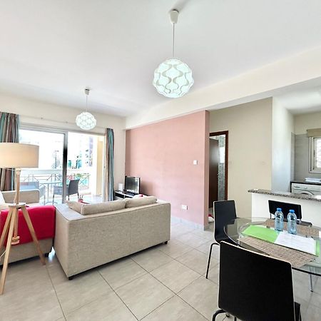Sun Julz Apartments On The Beach Paphos Exterior foto