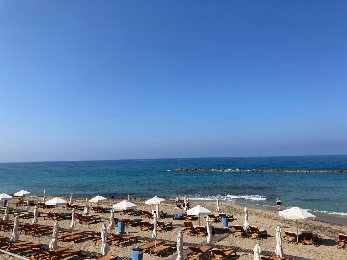 Sun Julz Apartments On The Beach Paphos Exterior foto