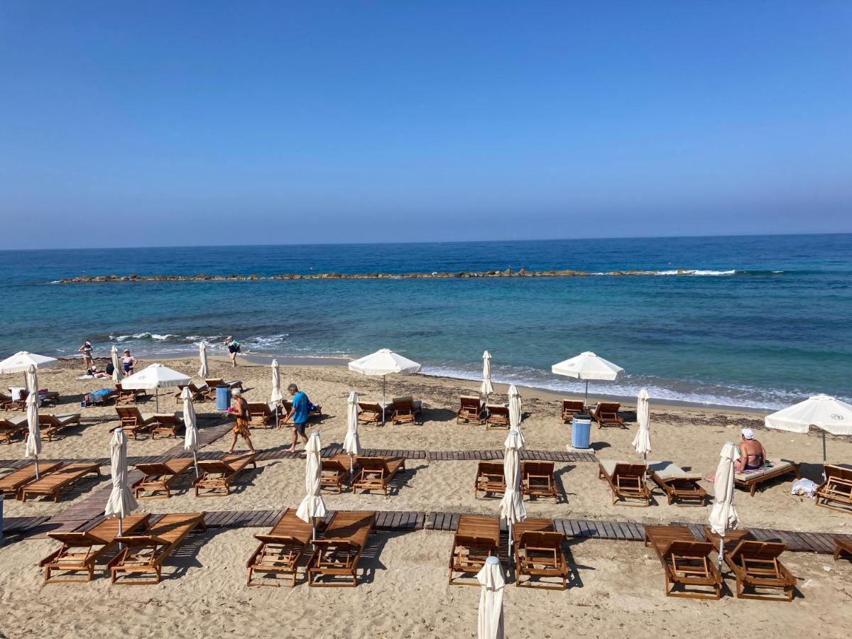 Sun Julz Apartments On The Beach Paphos Exterior foto