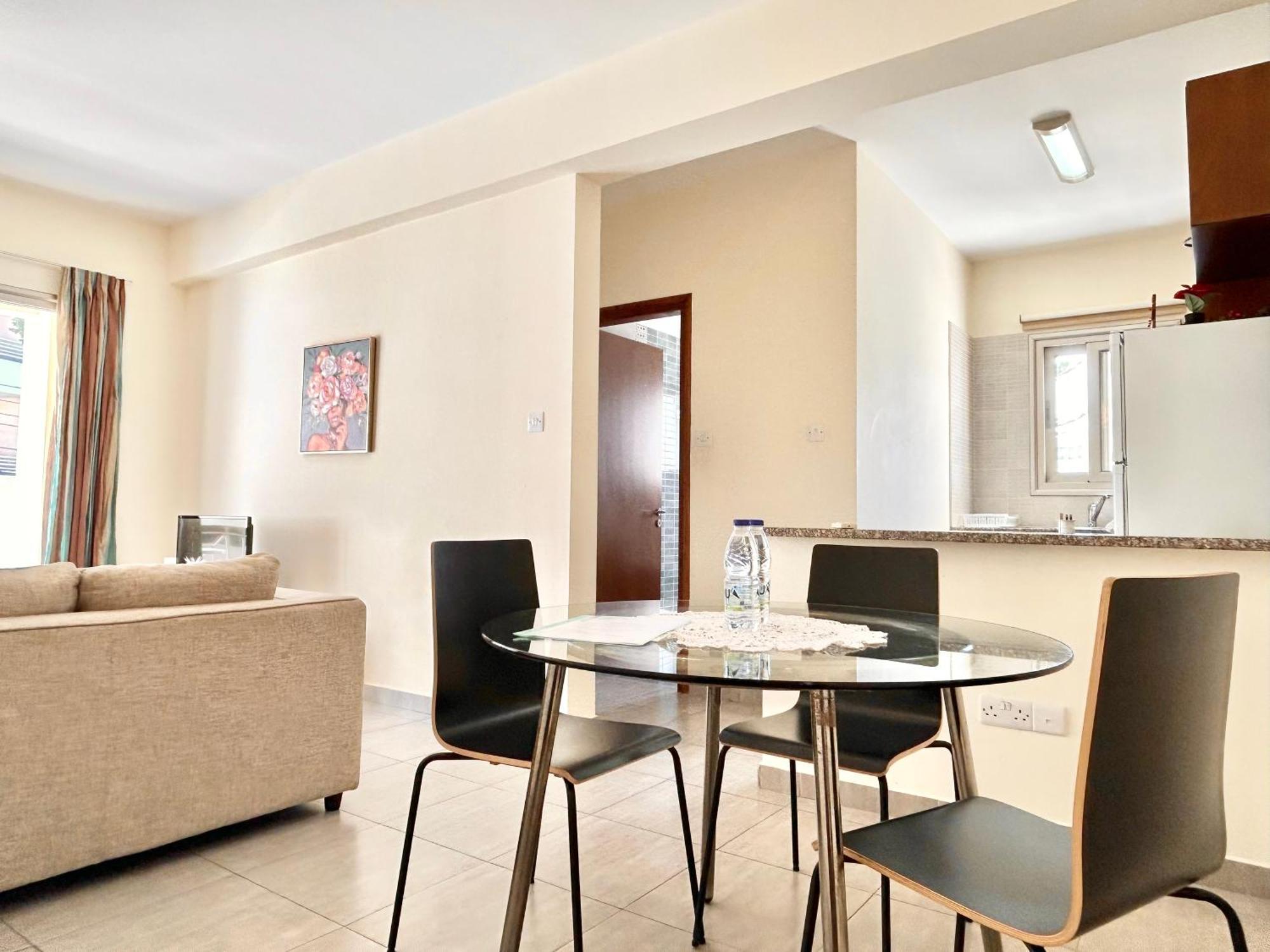 Sun Julz Apartments On The Beach Paphos Exterior foto
