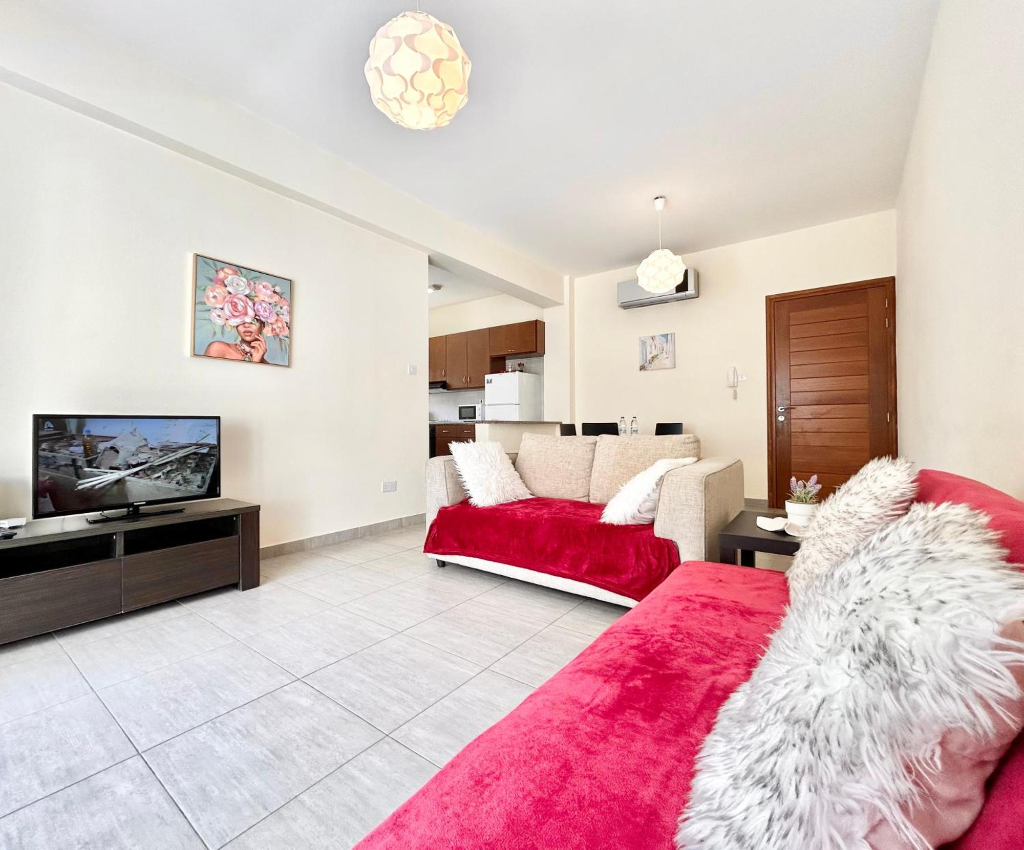 Sun Julz Apartments On The Beach Paphos Exterior foto