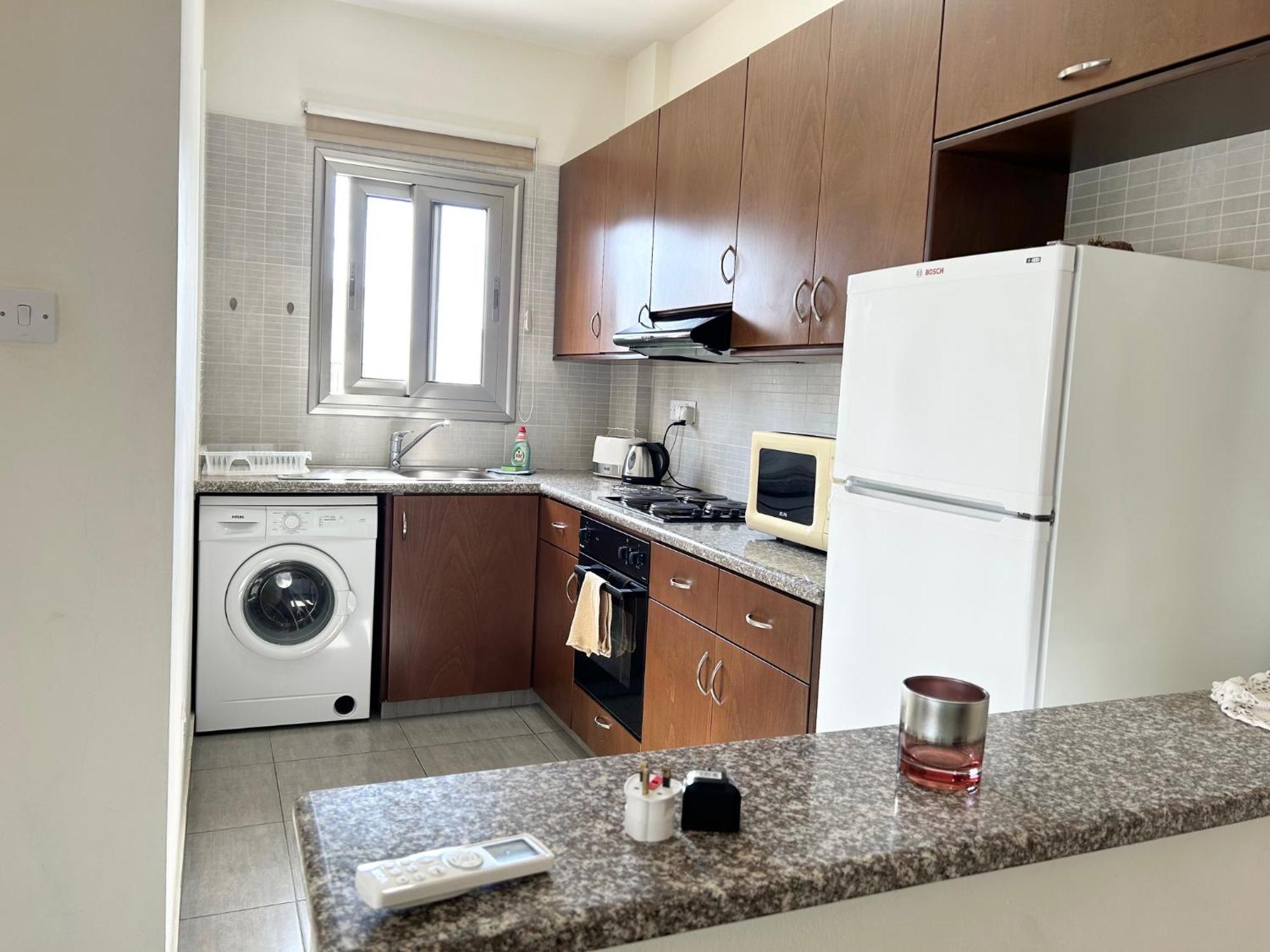 Sun Julz Apartments On The Beach Paphos Exterior foto