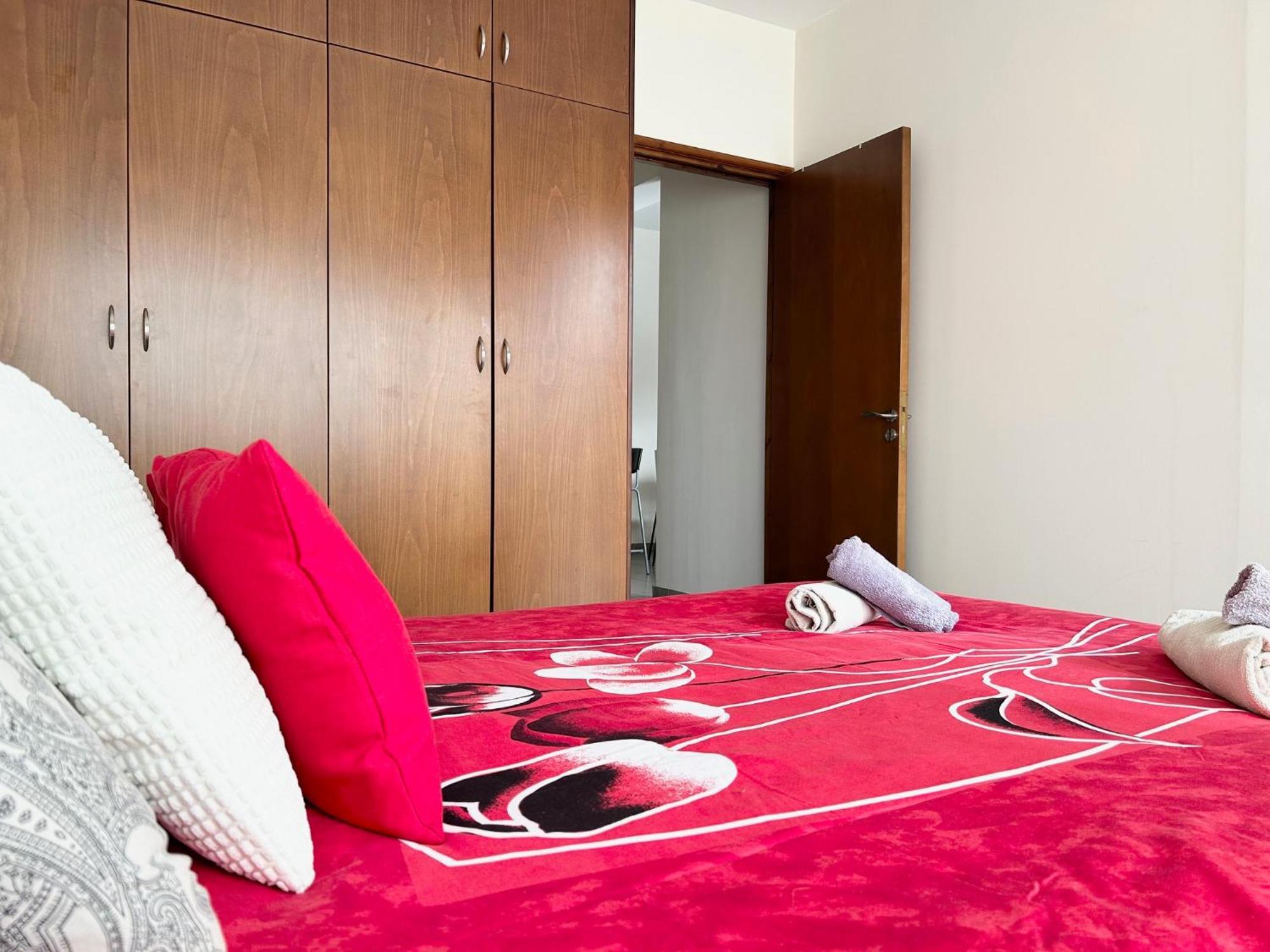 Sun Julz Apartments On The Beach Paphos Exterior foto