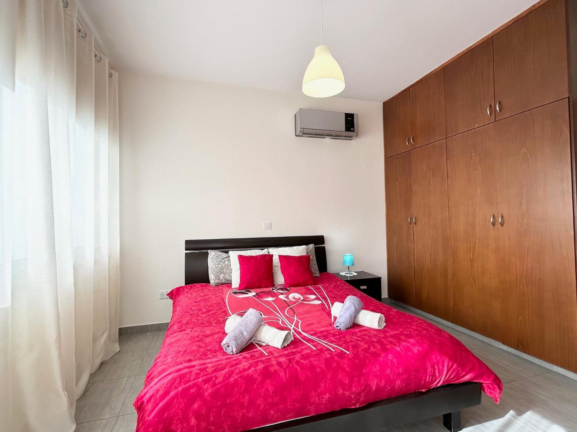 Sun Julz Apartments On The Beach Paphos Exterior foto