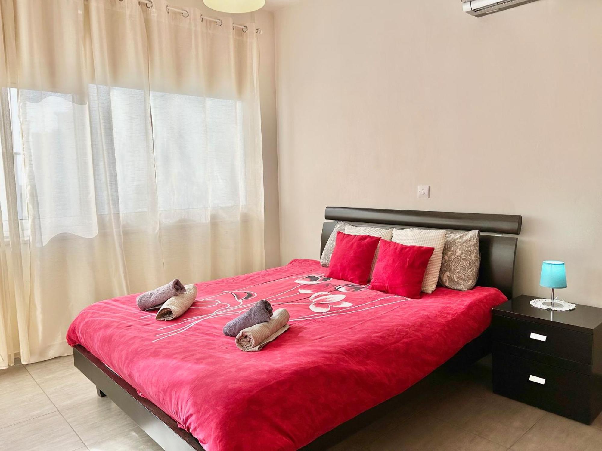 Sun Julz Apartments On The Beach Paphos Exterior foto