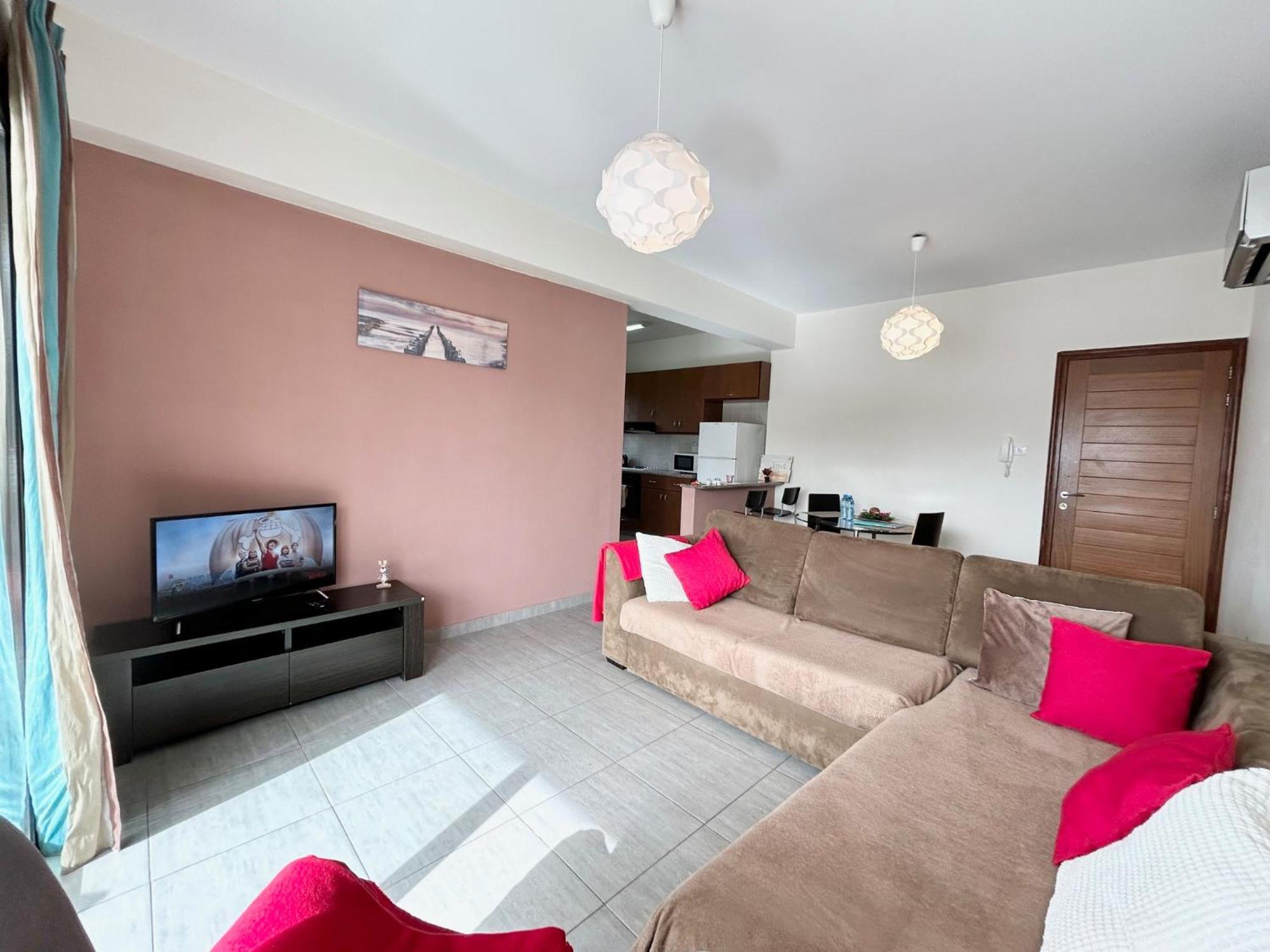 Sun Julz Apartments On The Beach Paphos Exterior foto