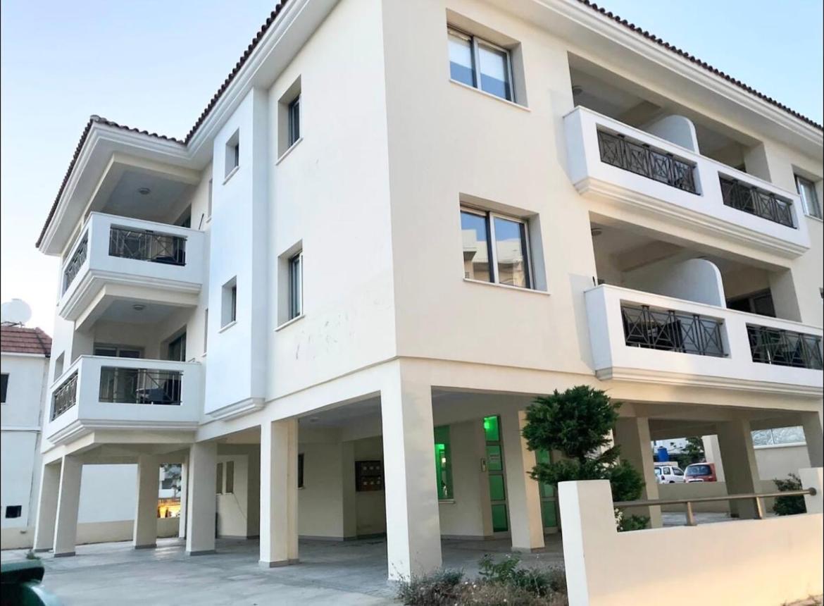 Sun Julz Apartments On The Beach Paphos Exterior foto