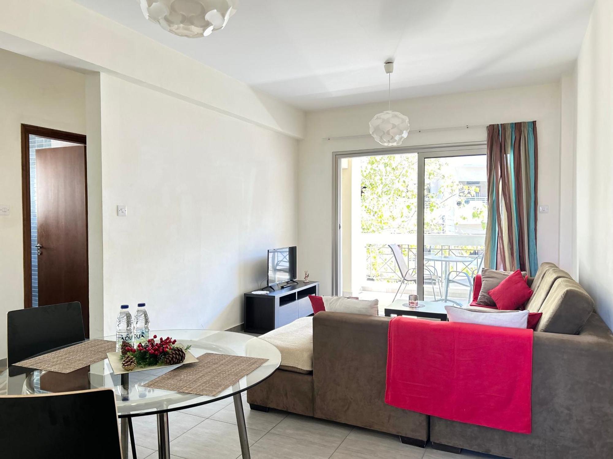 Sun Julz Apartments On The Beach Paphos Exterior foto